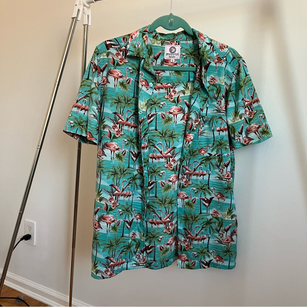 Hawaiian shirt with flamingo pattern